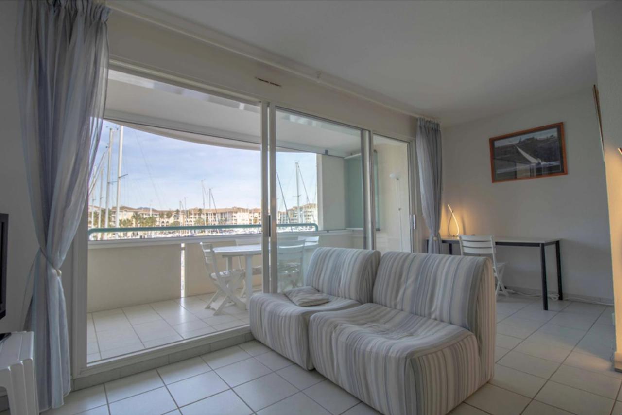 Apartment With Balcony And View On The Port Frejus Luaran gambar